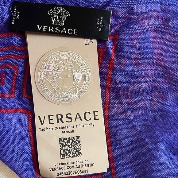 VERSACE Medusa Head Scarf Royal Blue and Ruby Red Print NWT - Picture 5 of 6